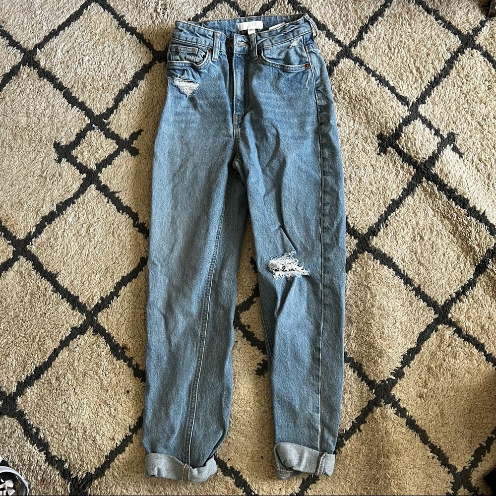 H&M Mom Jeans High-Waisted Distressed 0
